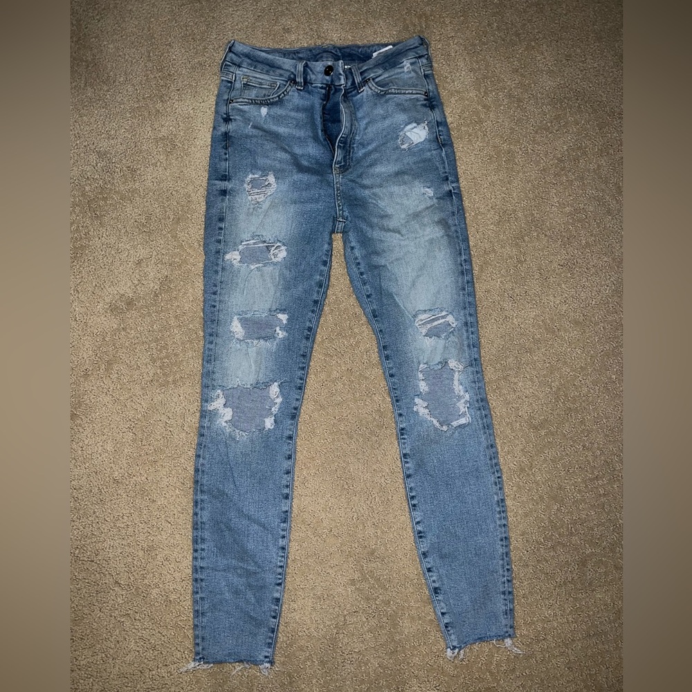 Skinny Jeans, in good condition, shows good figure